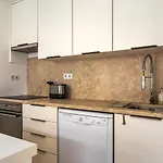 Whome Chic 2-bed Near Santos & Alcantara Perfect For Families & Couples Apartament