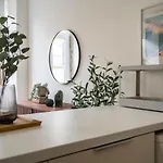 Whome Chic 2-bed Near Santos & Alcantara Perfect For Families & Couples * Lizbona