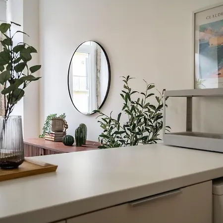 Whome Chic 2-bed Near Santos & Alcantara Perfect For Families & Couples * Lizbona