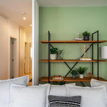 Whome Chic 2-bed Near Santos & Alcantara Perfect For Families & Couples *